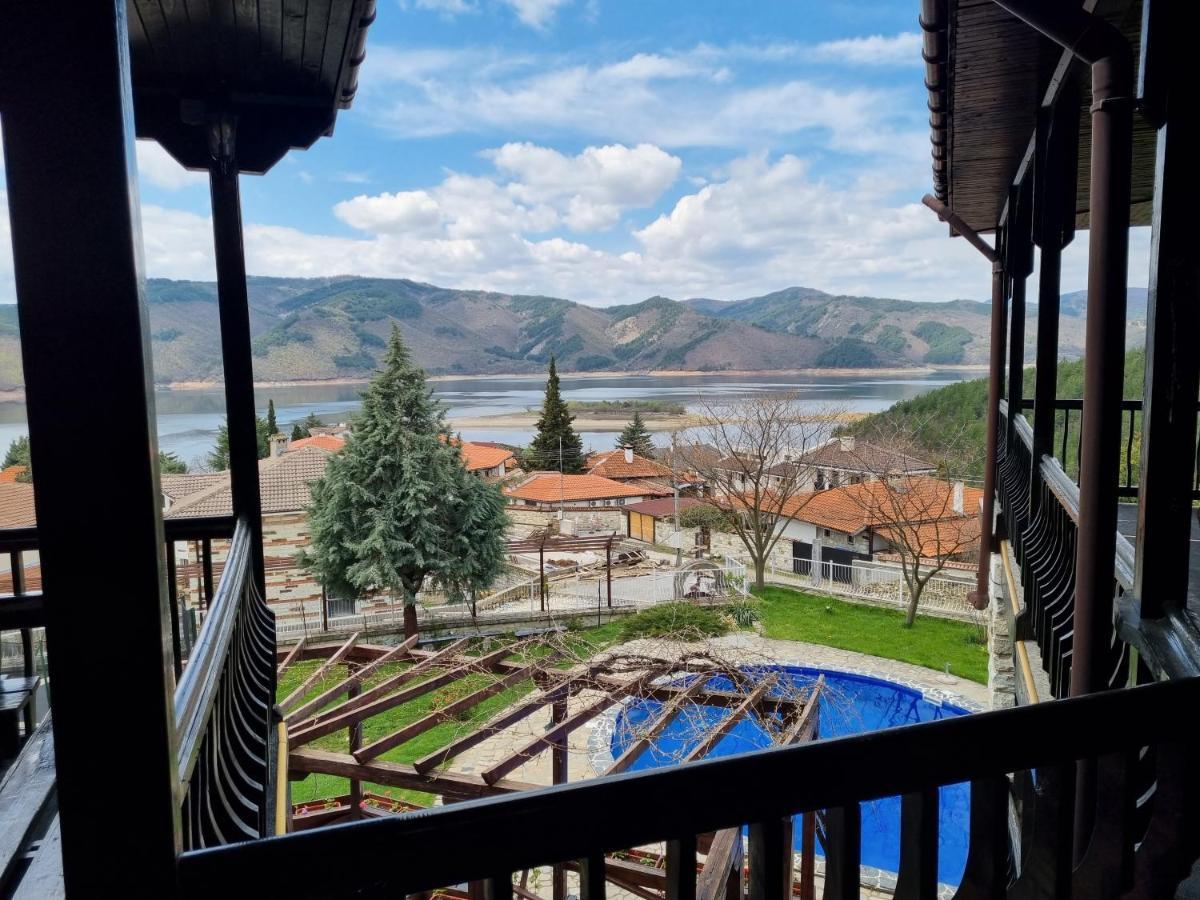 Trifon Zarezan Family Hotel กลาวาตาร์ตซิ ภายนอก รูปภาพ