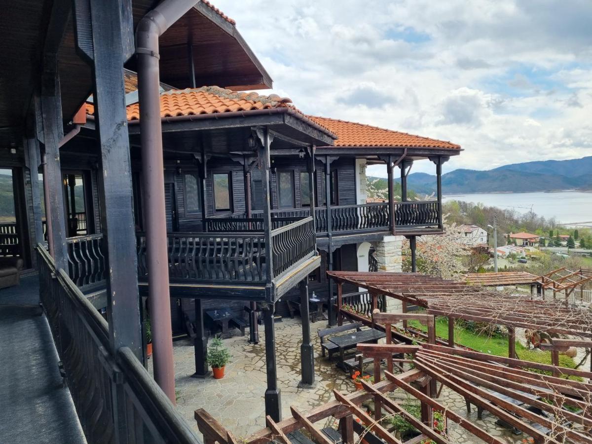 Trifon Zarezan Family Hotel กลาวาตาร์ตซิ ภายนอก รูปภาพ