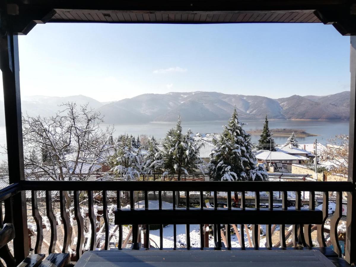 Trifon Zarezan Family Hotel กลาวาตาร์ตซิ ภายนอก รูปภาพ