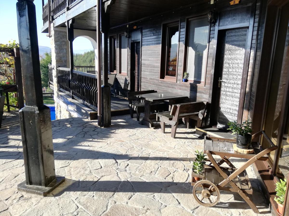 Trifon Zarezan Family Hotel กลาวาตาร์ตซิ ภายนอก รูปภาพ